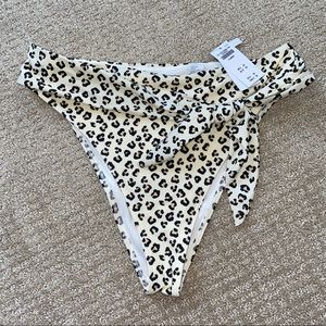 ✨NWT ABERCROMBIE BIKINI BOTTOM